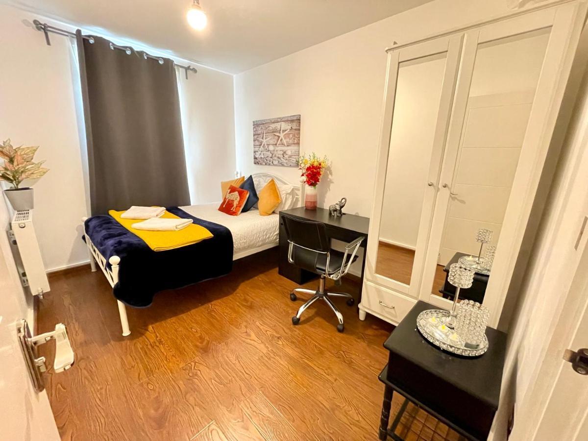 London Stratford Luxury House, 5 Minutes Walk Station, Westfield, 3 Bedrooms 3 Bathrooms, Reception, Garden, Parking Exteriér fotografie