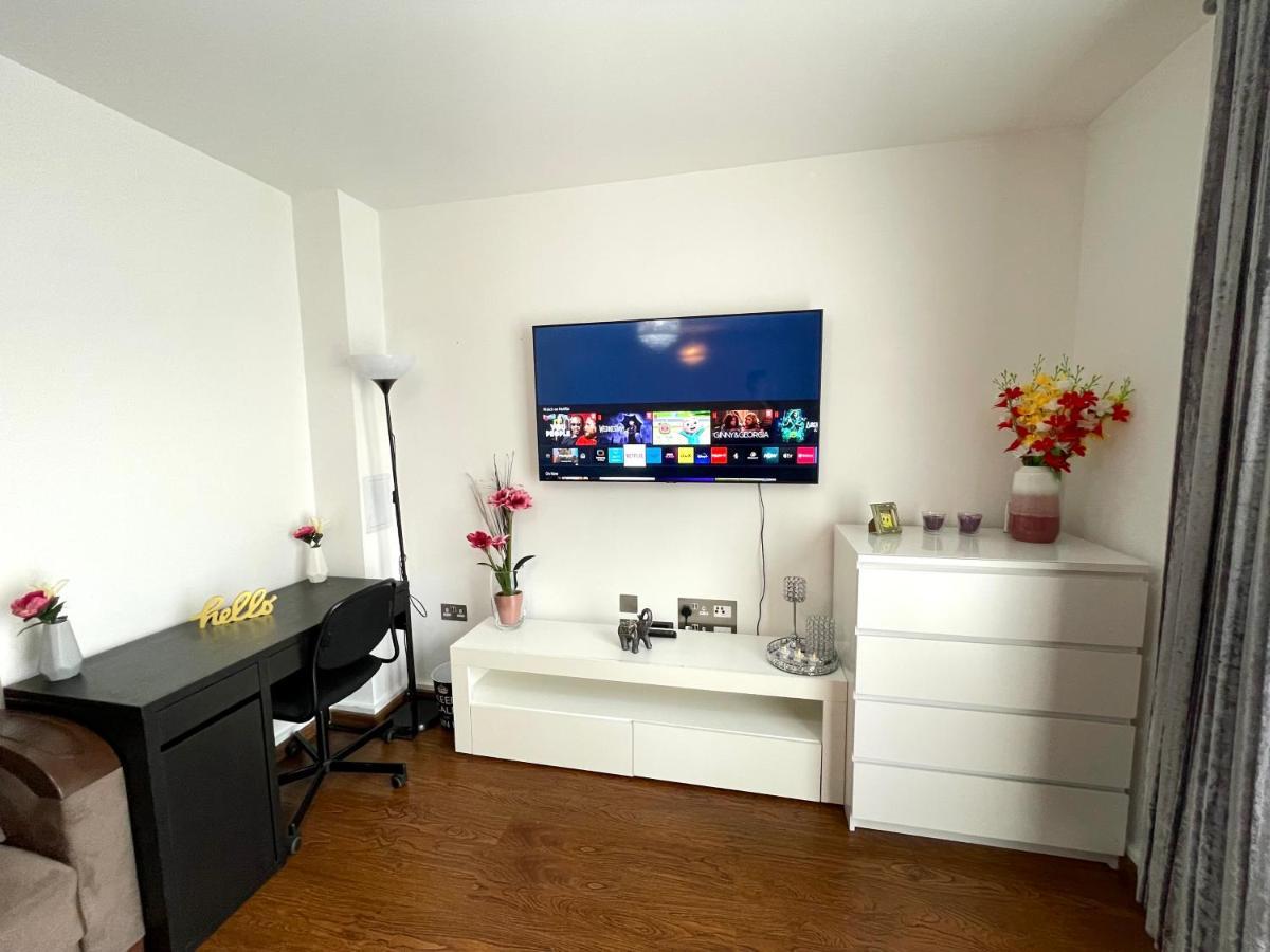London Stratford Luxury House, 5 Minutes Walk Station, Westfield, 3 Bedrooms 3 Bathrooms, Reception, Garden, Parking Exteriér fotografie