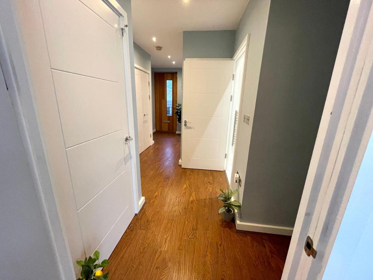 London Stratford Luxury House, 5 Minutes Walk Station, Westfield, 3 Bedrooms 3 Bathrooms, Reception, Garden, Parking Exteriér fotografie
