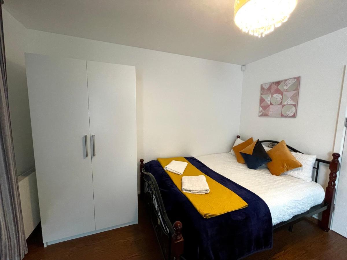 London Stratford Luxury House, 5 Minutes Walk Station, Westfield, 3 Bedrooms 3 Bathrooms, Reception, Garden, Parking Exteriér fotografie