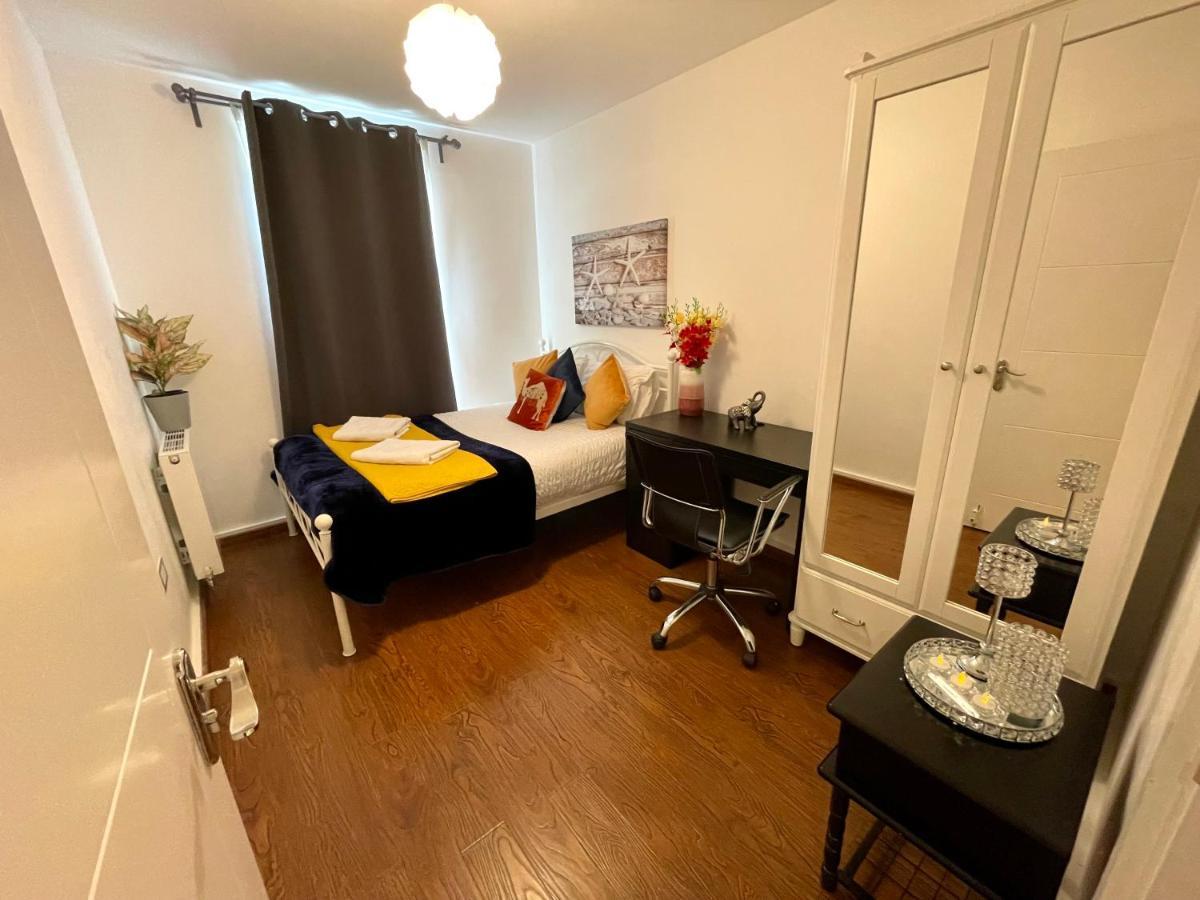 London Stratford Luxury House, 5 Minutes Walk Station, Westfield, 3 Bedrooms 3 Bathrooms, Reception, Garden, Parking Exteriér fotografie