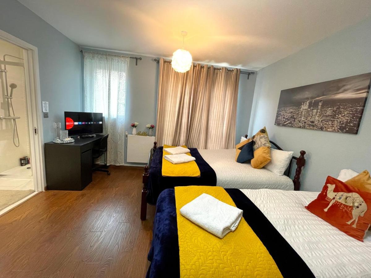 London Stratford Luxury House, 5 Minutes Walk Station, Westfield, 3 Bedrooms 3 Bathrooms, Reception, Garden, Parking Exteriér fotografie