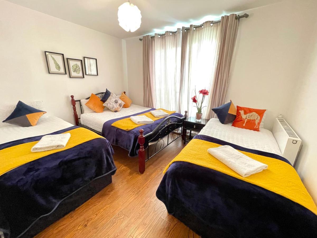 London Stratford Luxury House, 5 Minutes Walk Station, Westfield, 3 Bedrooms 3 Bathrooms, Reception, Garden, Parking Exteriér fotografie