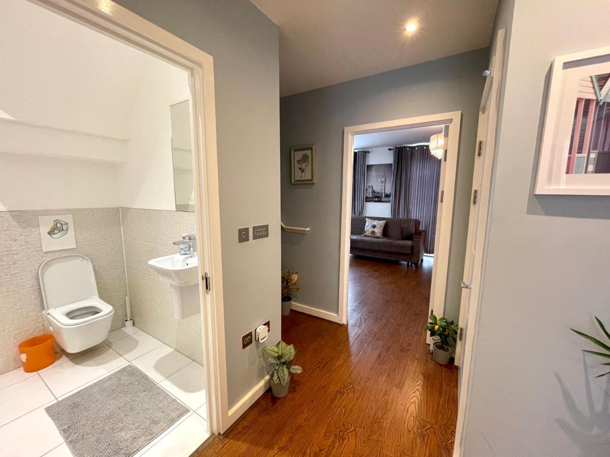 London Stratford Luxury House, 5 Minutes Walk Station, Westfield, 3 Bedrooms 3 Bathrooms, Reception, Garden, Parking Exteriér fotografie