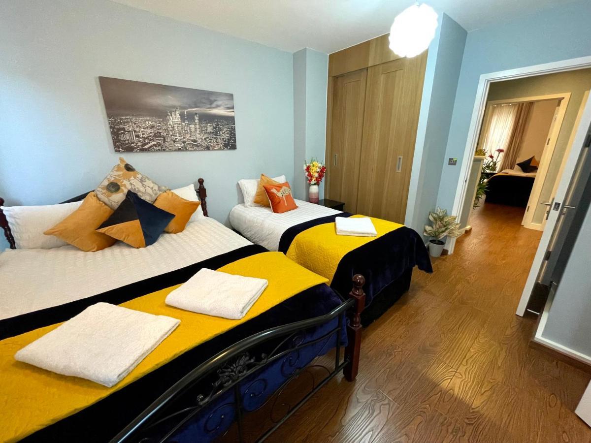 London Stratford Luxury House, 5 Minutes Walk Station, Westfield, 3 Bedrooms 3 Bathrooms, Reception, Garden, Parking Exteriér fotografie