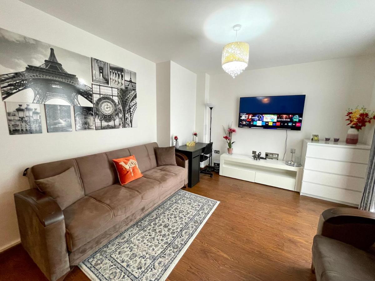 London Stratford Luxury House, 5 Minutes Walk Station, Westfield, 3 Bedrooms 3 Bathrooms, Reception, Garden, Parking Exteriér fotografie